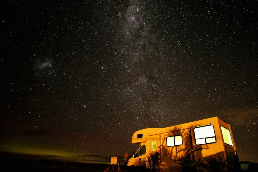 camper sotto le stelle